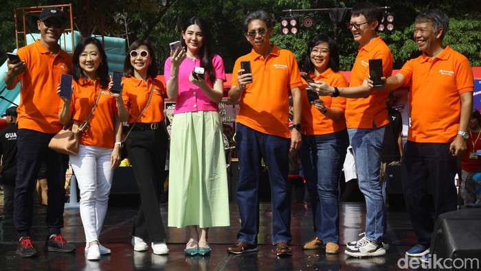 Bank Mega Luncurkan Tap To Pay, A New Way of Payment Bank Mega meresmikan sistem pembayaran digital dengan sanat mudah Top to Pay, A New Way of Payment’. Ini momennya.