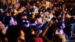 Penonton Larut dalam Nostalgia di West Java Festival 2024