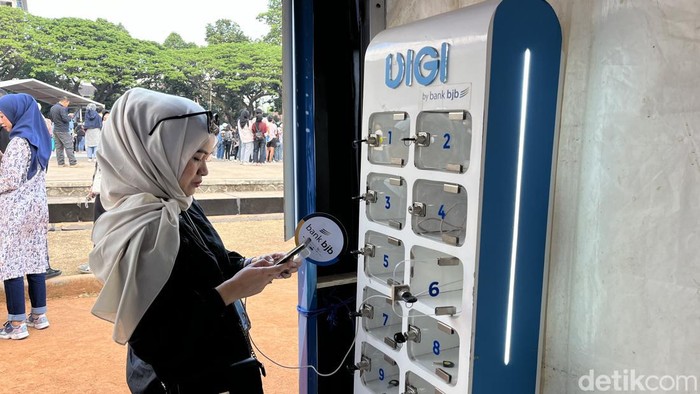 Charging Station di booth bjb West Java Festival 2024.