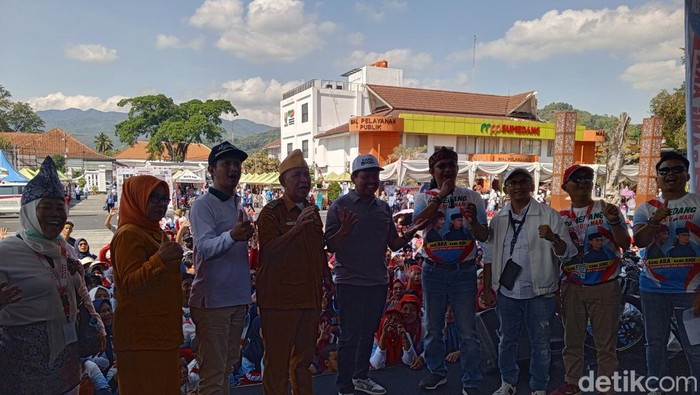 Deklarasi dukungan kepada Dony Ahmad Munir dari Sahabat Bang Ara di Sumedang.