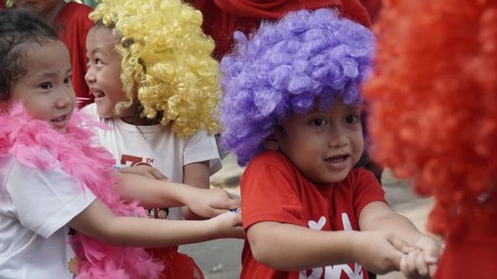 Anak-anak TK Indonesia Playschool menggelar perayaan HUT RI ke-79. Begini potret meraka yang menggemaskan saat merayakan kemerdekaan RI.