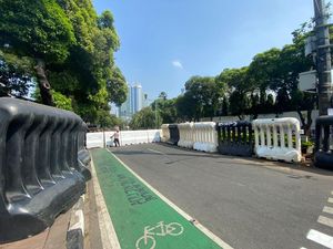 Jelang Demo Partai Buruh di Depan Kantor KPU RI, Jalan Imam Bonjol Ditutup