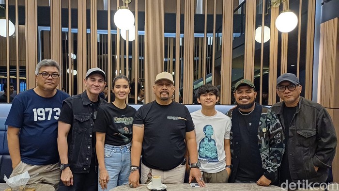 Kang Mak From Pee Mak Pemain Kang Mak From Pee Mak syukuran 2,6 juta penonton di box office. Acara digelar di Cinepolis The Spark pada Minggu (25/8/2024).
