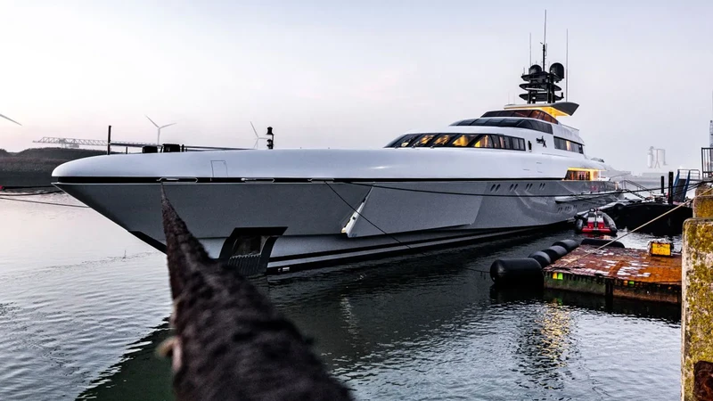 Kapal pesiar bos teknologi