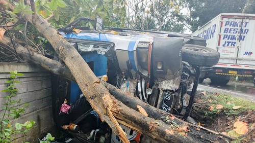 Kecelakaan tunggal di Jalan Denpasar-Gilimanuk, Jembrana, Bali, Minggu (25/8/2024).