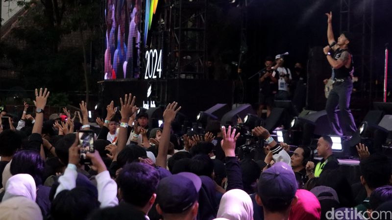 Lautan manusia di West Java Festival 2024, Minggu (25/8/2024)