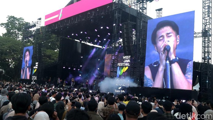 Lautan manusia di West Java Festival 2024, Minggu (25/8/2024)