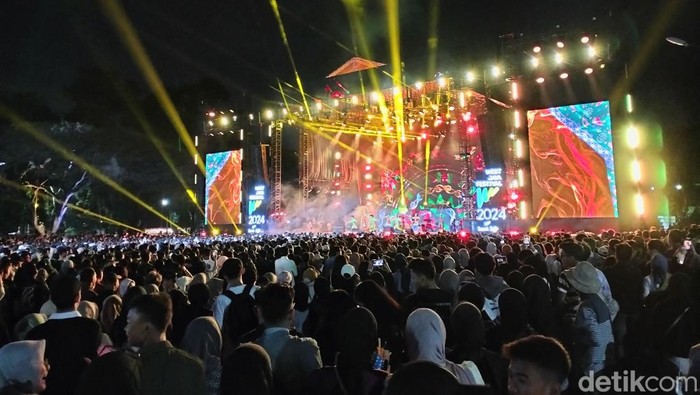 Lighting Show di Konser WJF 2024