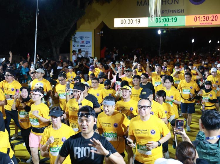 Puluhan Ribu Pelari Ikut Maybank Marathon 2024 di Bali