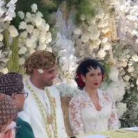 Nadine Kaiser lahir di Daytona Beach, Florida, Amerika Serikat, pada 24 Juli 1994. Ia merupakan buah hati dari Susi Pudjiastuti dan Daniel Kaiser, pria asal Swiss yang kemudian berpisah dengan Susi pada tahun 1999. Setelah perceraian tersebut, Nadine sempat tinggal di Swiss bersama ayahnya, namun kemudian memutuskan untuk menetap di Indonesia dan menjadi Warga Negara Indonesia (WNI) secara resmi. Foto: Instagram: @ericktohir