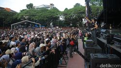 Nidji Ajak Penonton Nostalgia dan Nikmati Sunset Bareng di WJF 2024 Nidji Ajak Penonton Nostalgia dan Nikmati Sunset Bareng di WJF 2024