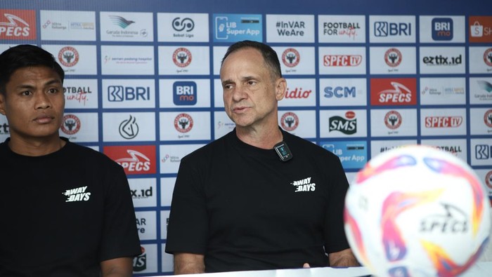 Pelatih PSS Sleman, Wagner Lopes saat jumpa pers jelang lawan Semen Padang, Minggu (25/8/2024).