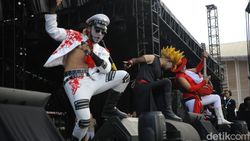 Penampilan Kuburan Band Jadi Pembuka Konser WJF 2024 Penampilan Kuburan Band Jadi Pembuka Konser WJF 2024