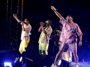 Project Pop Menggebrak Panggung Malam Puncak West Java Festival 2024
