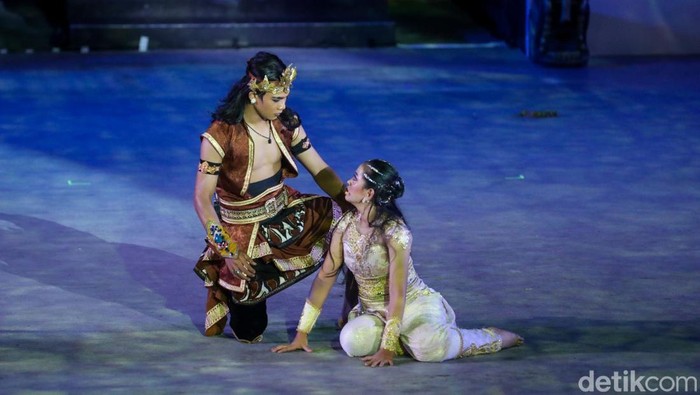 Pertunjukan Nusantara: Jiwa Surga Khatulistiwa digelar Sabtu (24/8) malam, di Ramayana Ballet Prambanan, Yogyakarta. Begini potretnya.