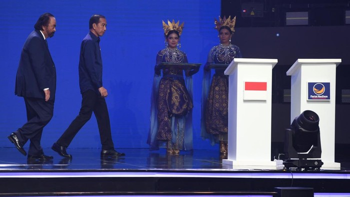 Potret Jokowi-Anies Hadiri Pembukaan Kongres III Partai NasDem Presiden Joko Widodo berpidato saat pembukaan Kongres ke-III Partai Nasdem di Jakarta, Minggu (25/8/2024). Kongres ke-III Partai Nasdem itu mengusung tema sinergi membangun bangsa. ANTARA FOTO/Akbar Nugroho Gumay/YU