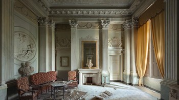 Juara dua kategori Fine Art diterima oleh Christian Basetti dari Italia dengan foto bertajuk Va, pensiero. Foto: Christian Basetti/Prix de la Photographie Paris