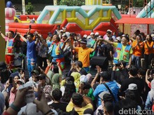 Project Pop Goyang Kemeriahan Bank Mega Tap To Pay