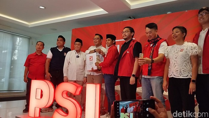 RK-Suswono resmi terima rekomendasi maju Pilgub Jakarta. (Fawdi/detikcom)