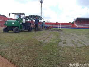 Jadwal Arema FC Vs PSM Diubah gegara Buruknya Rumput Stadion Soepriadi