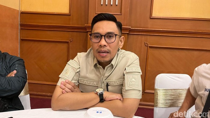 Sekretaris DPD Partai Gerindra NTB, Nauvar Furqani Farinduan, saat ditemui di Lombok Raya Hotel, Mataram, Minggu (25/8/2024). (Lalu Helmy Akbar/detikBali)