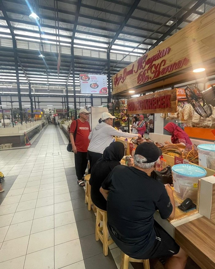 Sri Mulyani ,kulineran di Bintaro Sri Mulyani ,kulineran di Bintaro