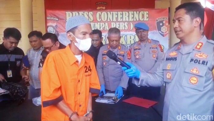 Tersangka Petra kurir sabu dan Kapolres Ogan Ilir AKBP Bagus Suryo Wibowo