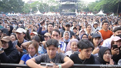 Tumpah Ruah Penonton Ramaikan Konser WJF 2024