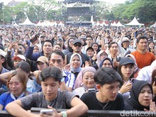 Tumpah Ruah Penonton Ramaikan Konser WJF 2024 Tumpah Ruah Penonton Ramaikan Konser WJF 2024