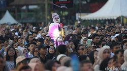 Tumpah Ruah Penonton Ramaikan Konser WJF 2024 Tumpah Ruah Penonton Ramaikan Konser WJF 2024