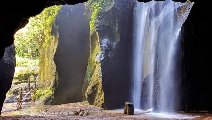 Air Terjun Goa Raja di Bangli, Bali. (Dok. Facebook Goa Raja Waterfall) Air Terjun Goa Raja di Bangli, Bali. (Dok. Facebook Goa Raja Waterfall)