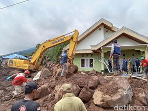 Warga Korban Banjir Ternate Setuju Direlokasi, Harap Lokasi Baru Lebih Aman