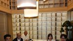 Gaya Keren Kulineran Clarissa Tanoesoedibjo dan Anthony yang Baru Menikah
