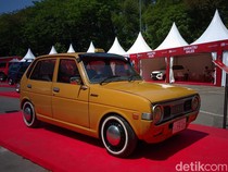 Lihat Langsung Daihatsu Fellow Max, Mobil Ikonik yang Tebar Pesona di Solo