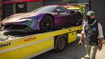 Deretan Mobil Mewah Disita dari Rumah Influencer Kontroversial Andrew Tate