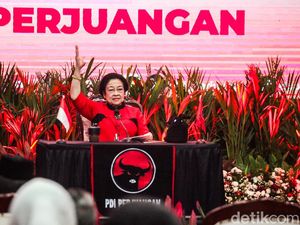 Megawati Minta Kepala Daerah PDIP Tunda Retret Usai Hasto Ditahan