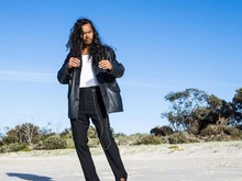 Dougy Mandagi, Indonesia, dan The Temper Trap