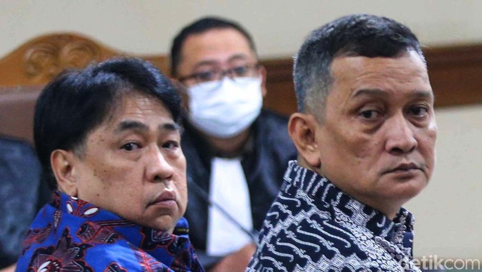 Indonesia disebut memiliki 512 titik harta karun yang tersebar di tambang timah. Harta karun ini disebut-disebut mempunyai nilai investasi yang sangat besar dan dunia pun sedang berlomba-lomba mencarinya.