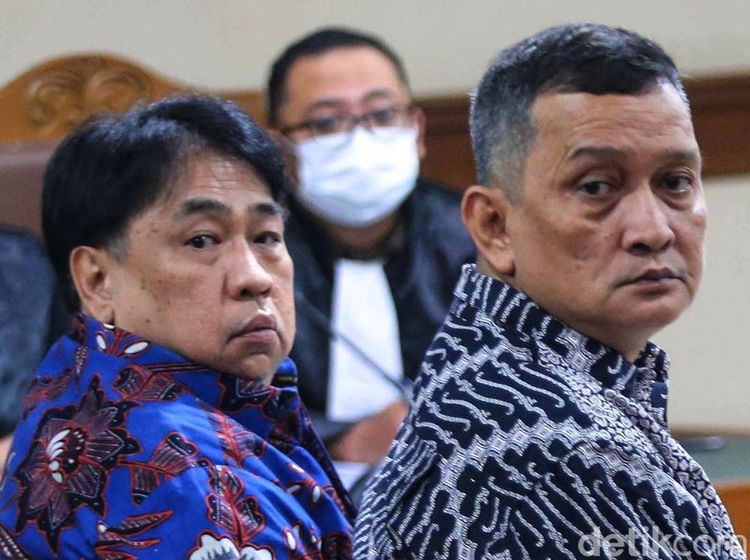 Ekspresi Dua Eks Direktur PT Timah Didakwa Terlibat Korupsi Penambangan Ilegal