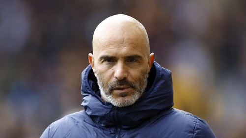Soccer Football - Premier League - Wolverhampton Wanderers v Chelsea - Molineux Stadium, Wolverhampton, Britain - August 25, 2024 Chelsea manager Enzo Maresca before the match Action Images via Reuters/Peter Cziborra EDITORIAL USE ONLY. NO USE WITH UNAUTHORIZED AUDIO, VIDEO, DATA, FIXTURE LISTS, CLUB/LEAGUE LOGOS OR LIVE SERVICES. ONLINE IN-MATCH USE LIMITED TO 120 IMAGES, NO VIDEO EMULATION. NO USE IN BETTING, GAMES OR SINGLE CLUB/LEAGUE/PLAYER PUBLICATIONS. PLEASE CONTACT YOUR ACCOUNT REPRESENTATIVE FOR FURTHER DETAILS..