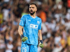 Selangkah Lagi, Liverpool Punya Kiper Baru