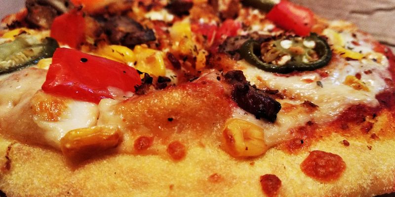 Hanya Sediakan Pizza di Pesta, Pasangan Ini Berhasil Hemat Ratusan Juta!