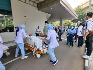 Kebakaran di RSPP Picu Pasien Dievakuasi ke Halaman RS, Kemenkes Turun Tangan