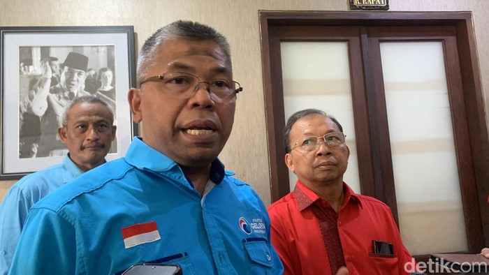 Ketua DPW Gelora Bali Mudjiono dan Ketua DPD PDIP Bali Wayan Koster di kantor DPD PDIP Bali, Senin (26/8/2024).