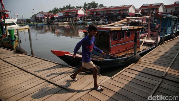 Melihat dari Dekat Kampung Rumah Panggung Muara Angke