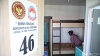 Dengan fasilitas satu kamar tidur dan satu kamar mandi.