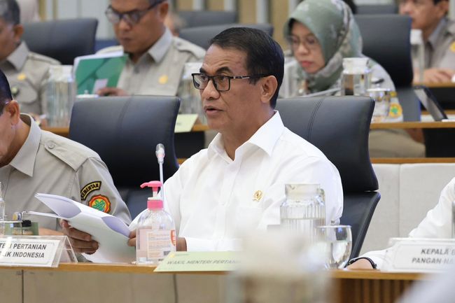 Menteri Pertanian (Mentan) Andi Amran Sulaiman menghadiri Rapat Kerja bersama  Komisi IV DPR RI.
