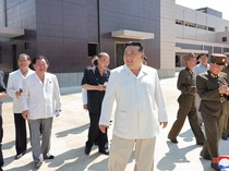 Momen Kim Jong Un Kunjungi Konstruksi Pabrik Industri di Korut
