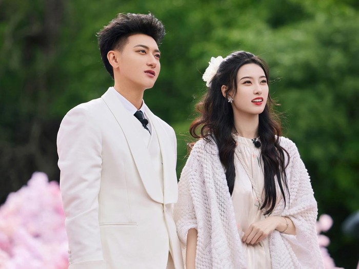 Momen Romantis Tao Eks EXO Lamar Xu Yiyang, Bikin EXO-L Banjir Air Mata