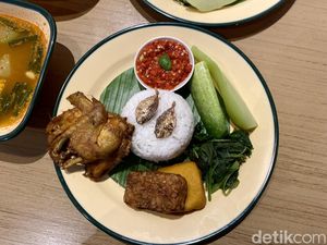 10 Restoran Artis Ini Punya Nasi Padang dan Nasi Tempong Lezat